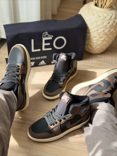 نایکی جردن 1 ساق مشکی قهوه ای