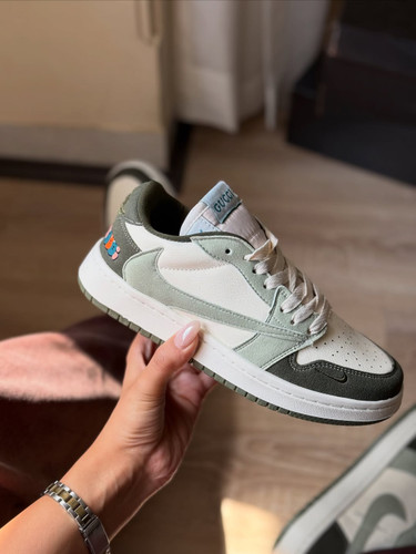 تراویس سبز گوچی