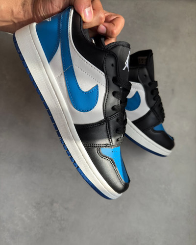 نایکی جردن 1 سفید مشکی آبی