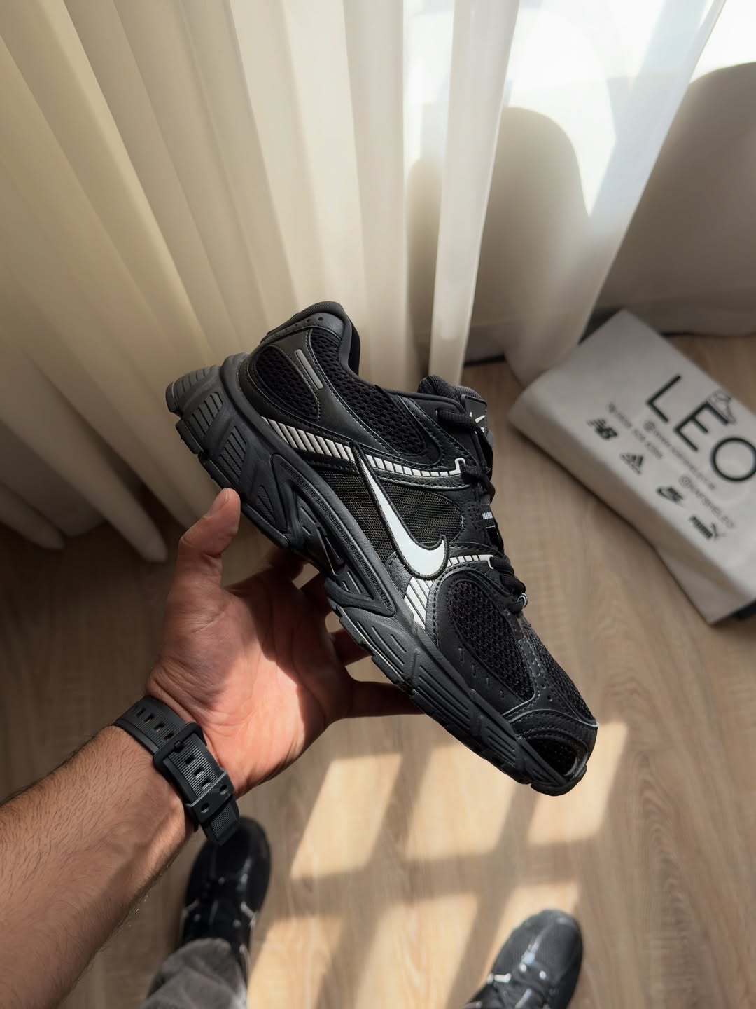 نایکی v5    مشکی